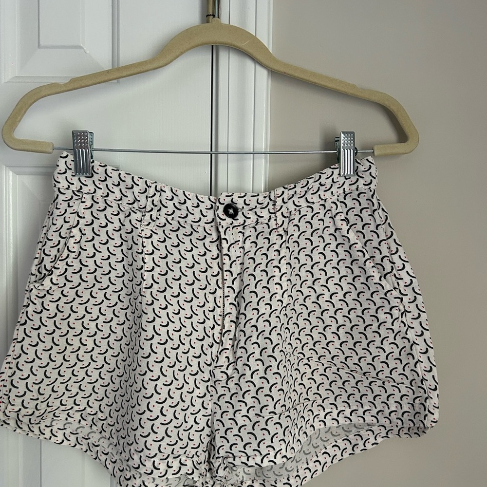 Billabong Stylish Black and White Women's Shorts